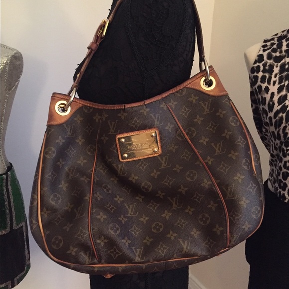 Louis Vuitton Handbags - Louis Vuitton Galleria PM